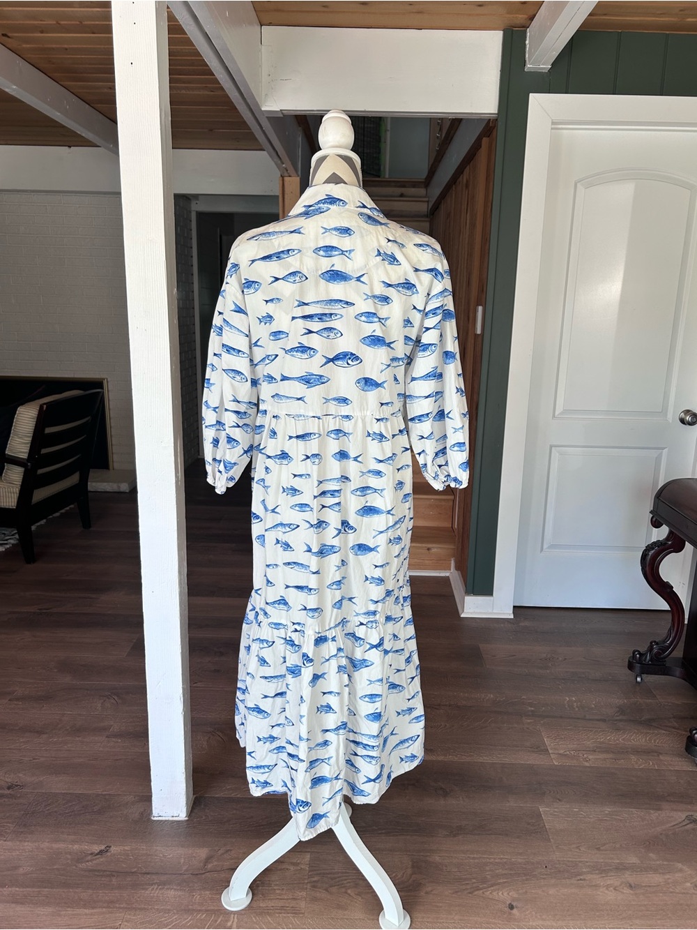 Maeve The Bettina White and Blue Fish-Print Tiered Shirt Dress Small - Picture 4 of 7